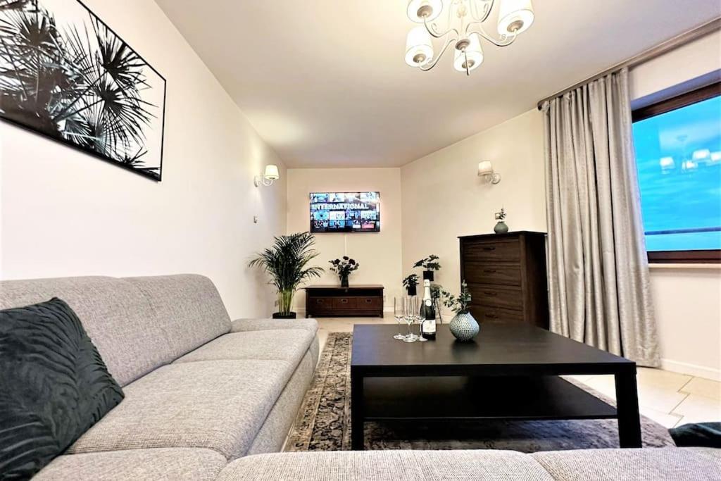 Exclusive Penthouse Near Citycenter 120M2 +Netflix Krakow Exterior photo