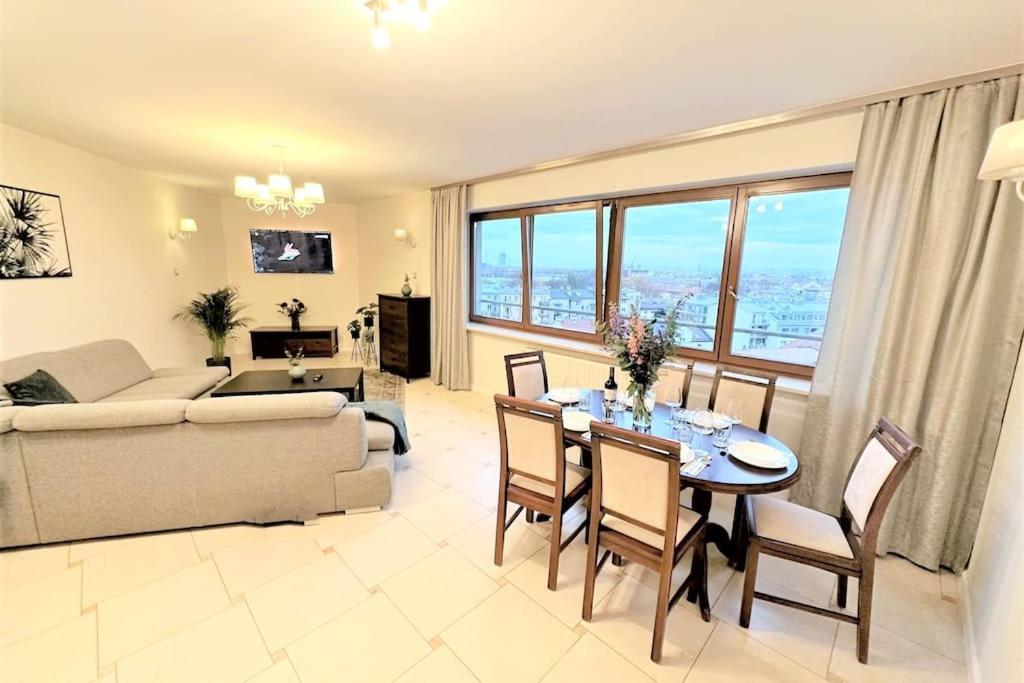 Exclusive Penthouse Near Citycenter 120M2 +Netflix Krakow Exterior photo